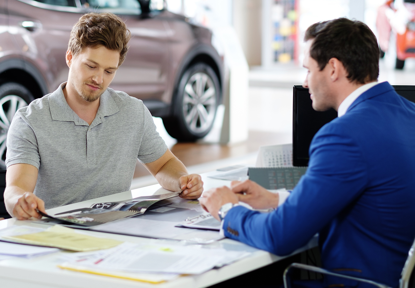 Niemal jedna trzecia Polaków lepiej ocenia wynajem samochodu niż jego posiadanie